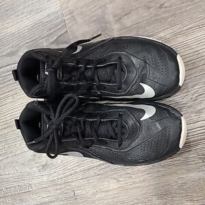 NIke Team Hustle DT High Top Sneakers Size 4